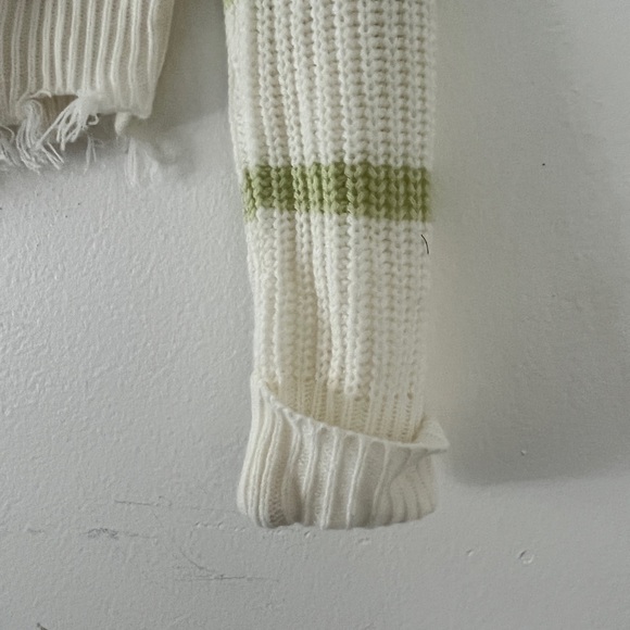 Cropped white sweater with green stripes - Picture 2 of 6